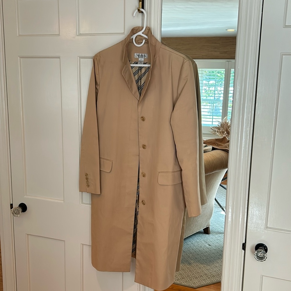 Brooks brothers ladies large trench coat. Fully Lined.